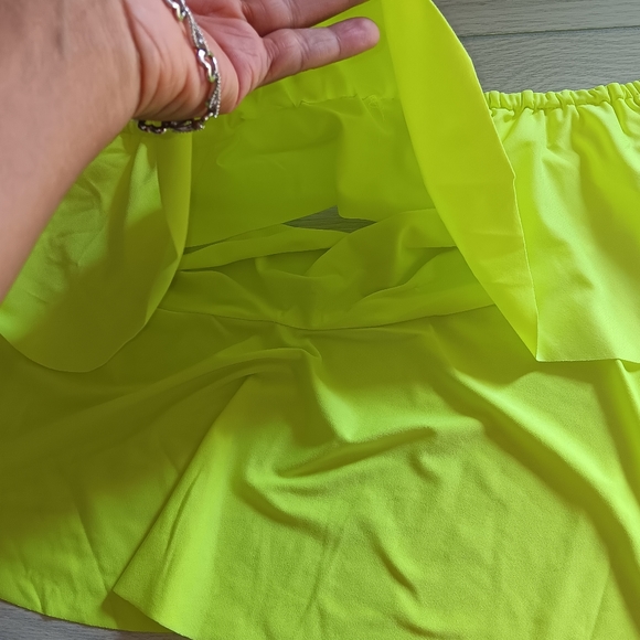 Women Ruffle One-Shoulder Top And Irregular Skirts 2 Piece Set - Picture 12 of 15